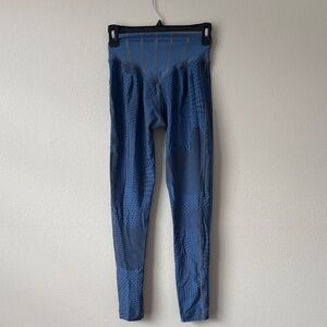 CLS NC Contour Max Leggings Holandes size small textured high waist blue tights